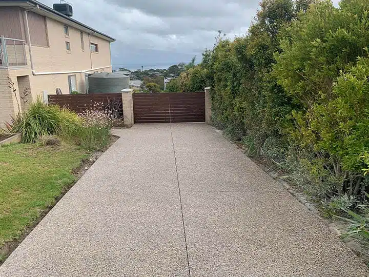 Detailed exposed aggregate concrete workmanship